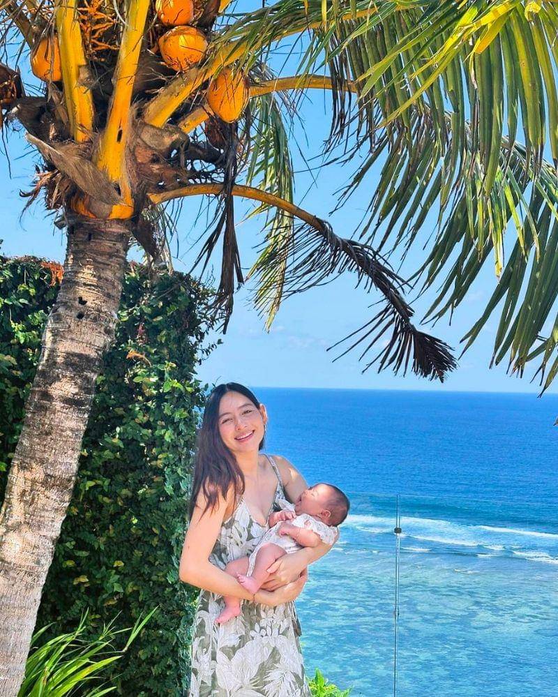 Instagram.com/laura_theux